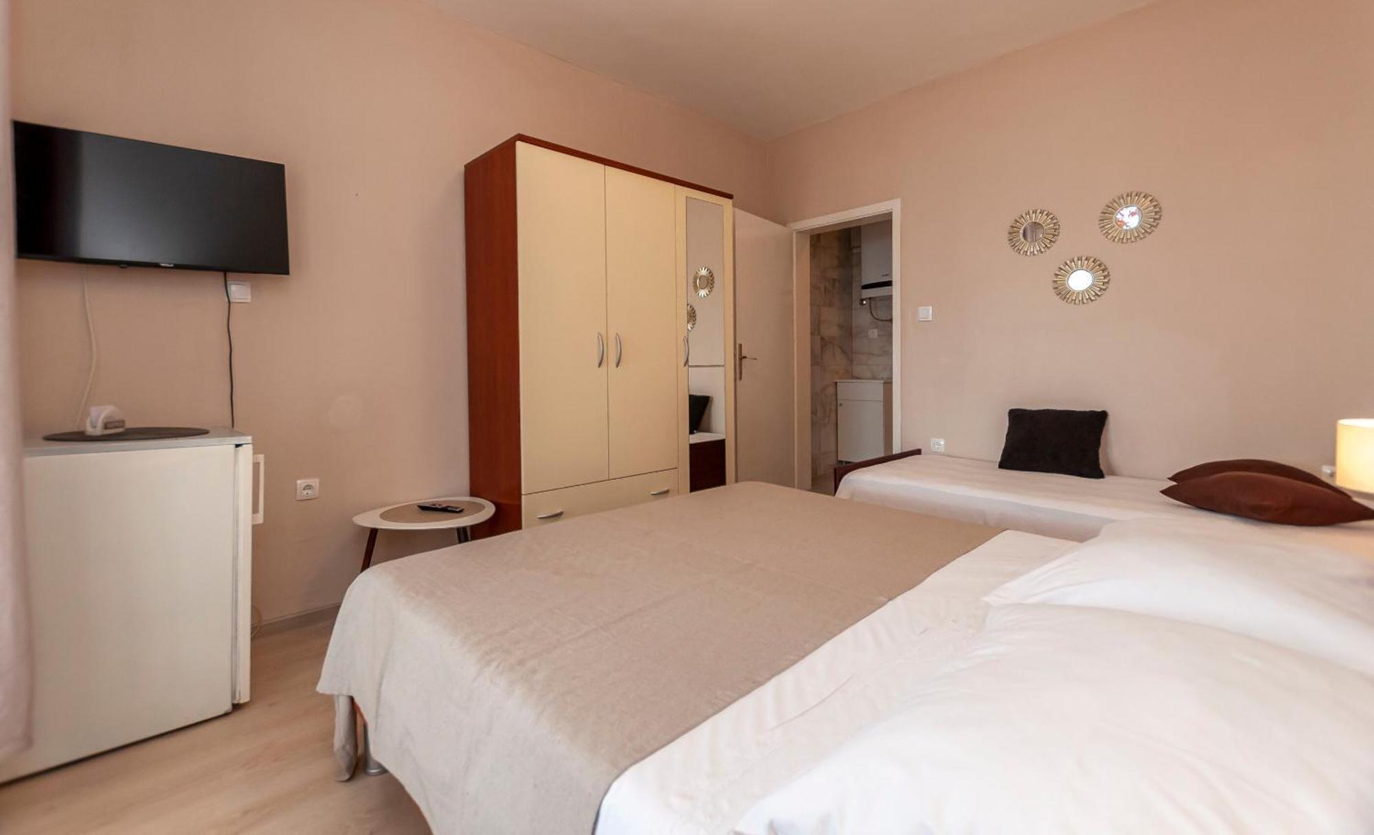 Apartment And Rooms Tatjana Omiš Dış mekan fotoğraf