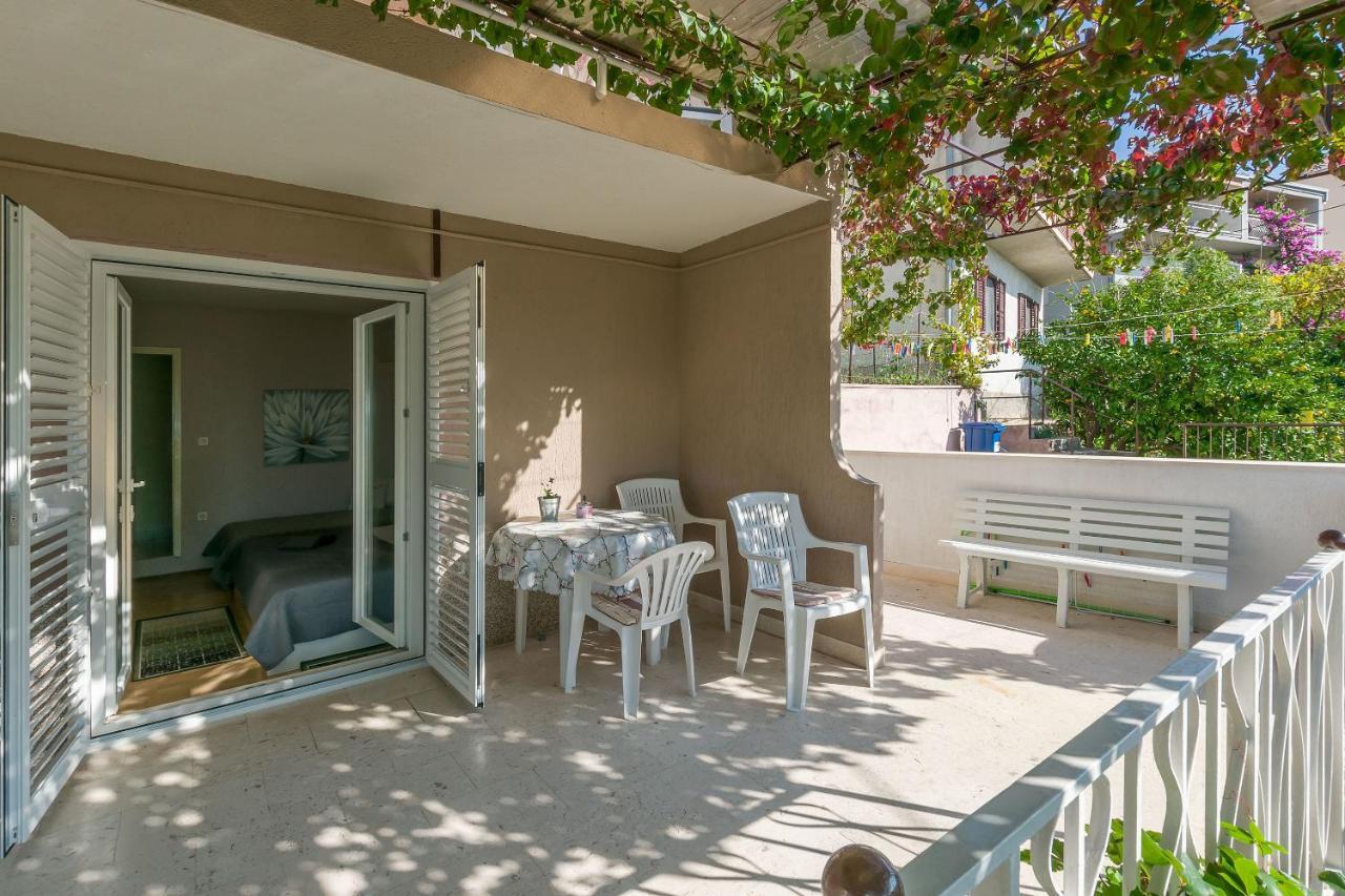 Apartment And Rooms Tatjana Omiš Dış mekan fotoğraf